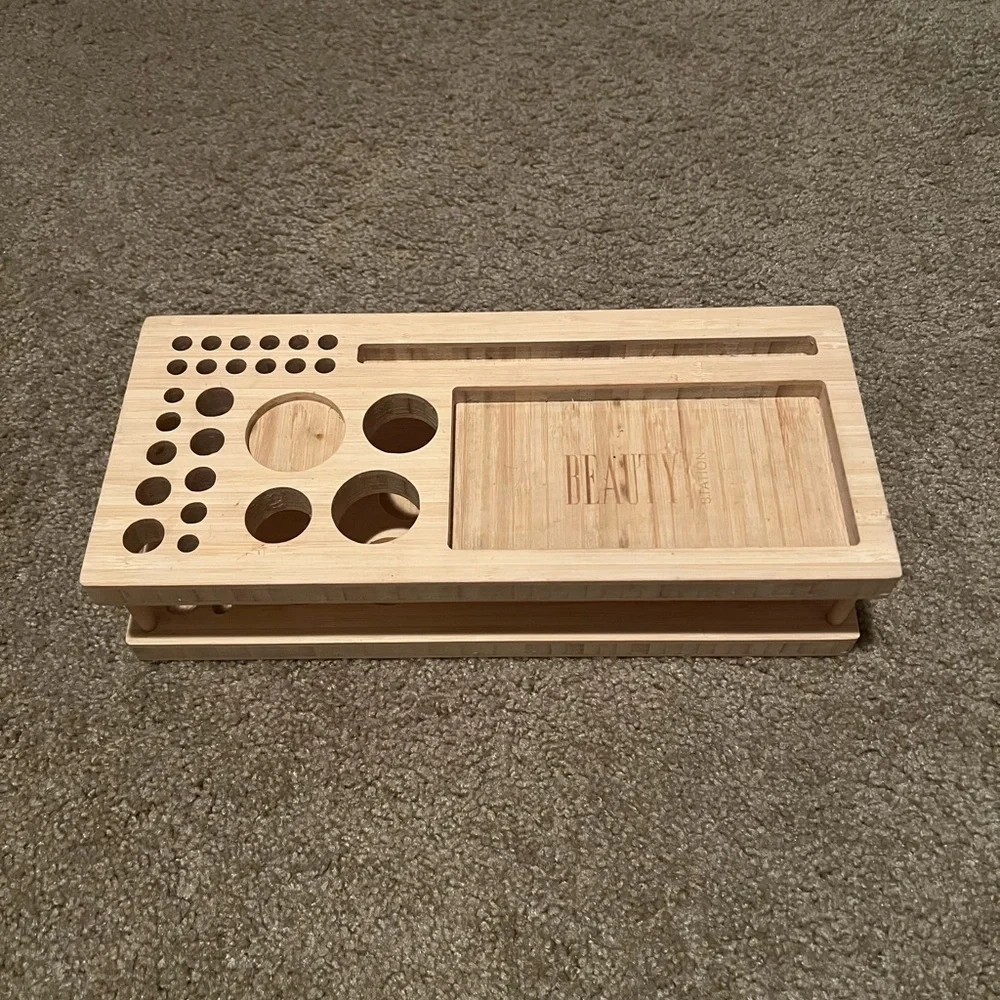 💄 Makeup Organizer iPad/iPhone Holder